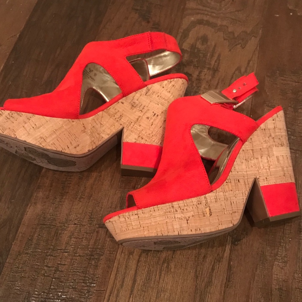 Carlos Santa Red Wedge Sandals NWOT